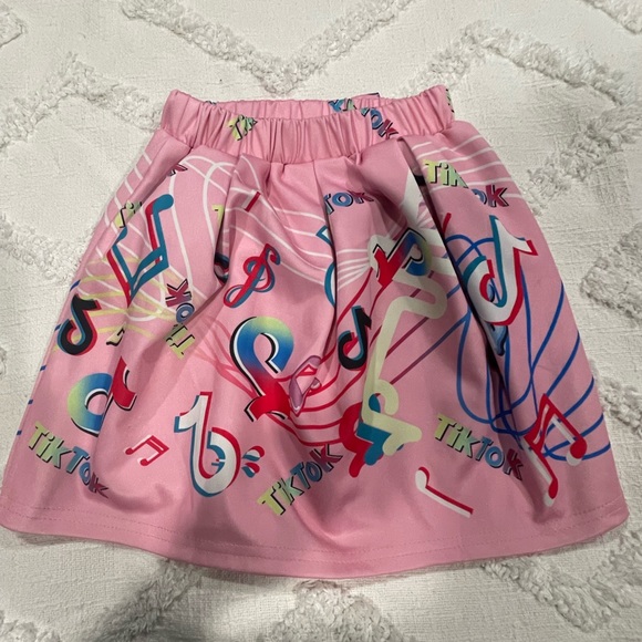 Kids Tik Tok skirt - Picture 2 of 2